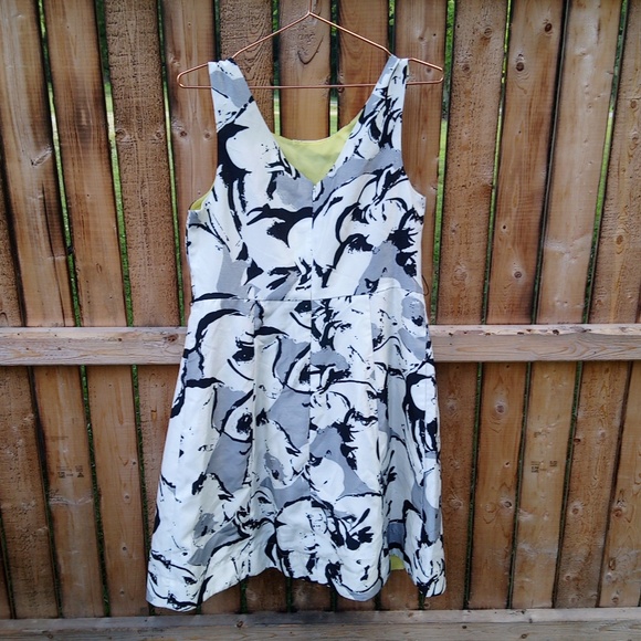 Signature By Robbie Bee Lined Patterned Womens Dress - Picture 9 of 11